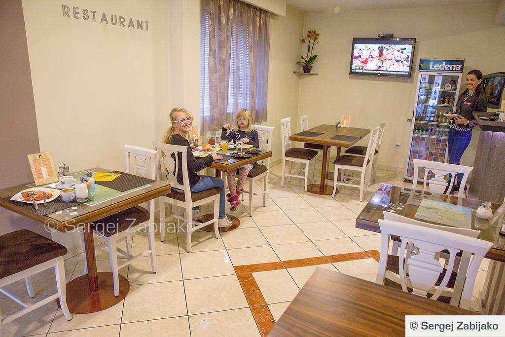 Hotel M Ποντγορίτσα Εξωτερικό φωτογραφία