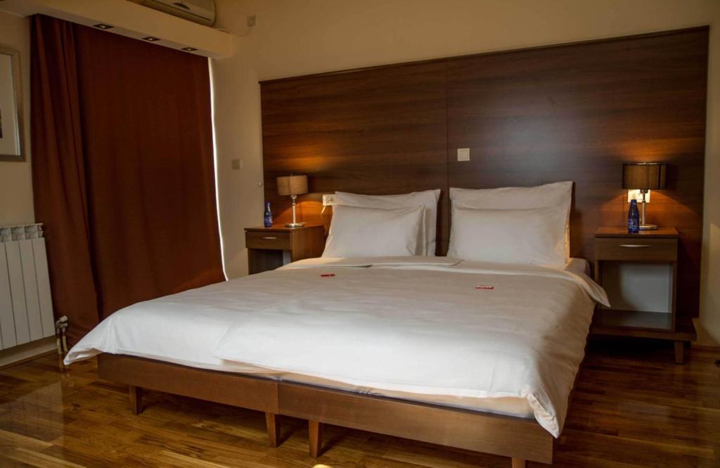 Hotel M Ποντγορίτσα Εξωτερικό φωτογραφία