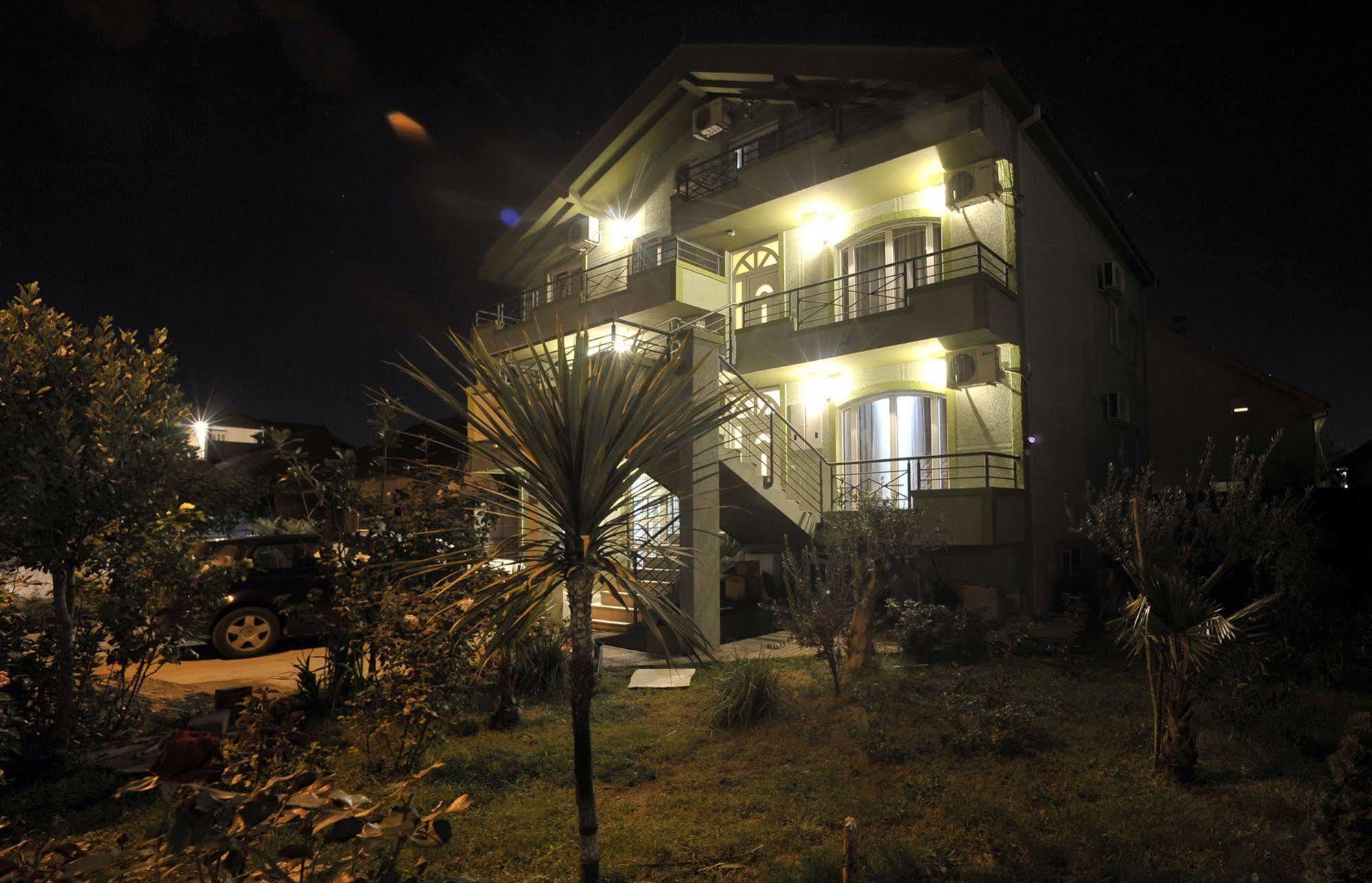 Hotel M Ποντγορίτσα Εξωτερικό φωτογραφία