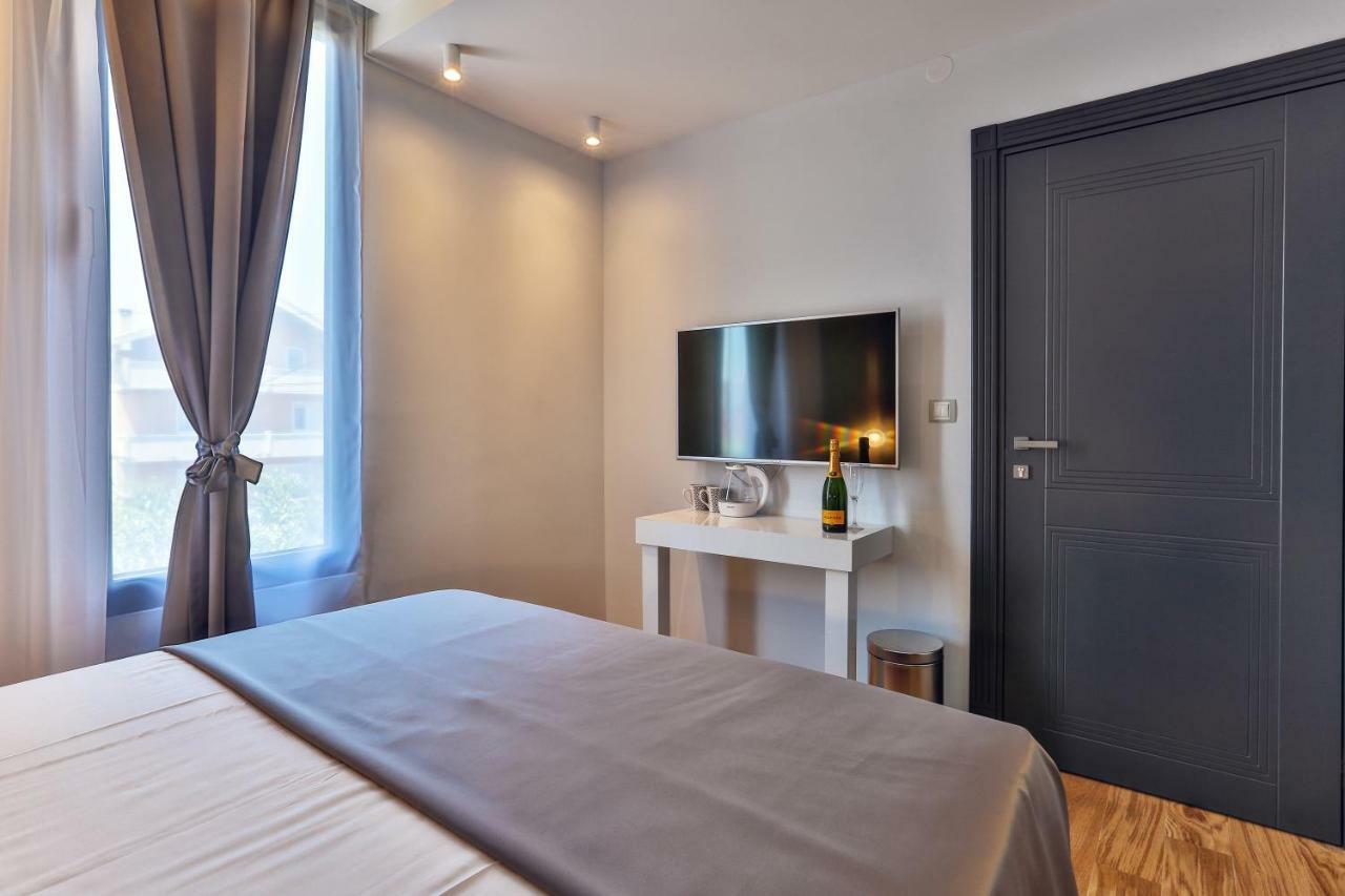 Hotel M Ποντγορίτσα Εξωτερικό φωτογραφία