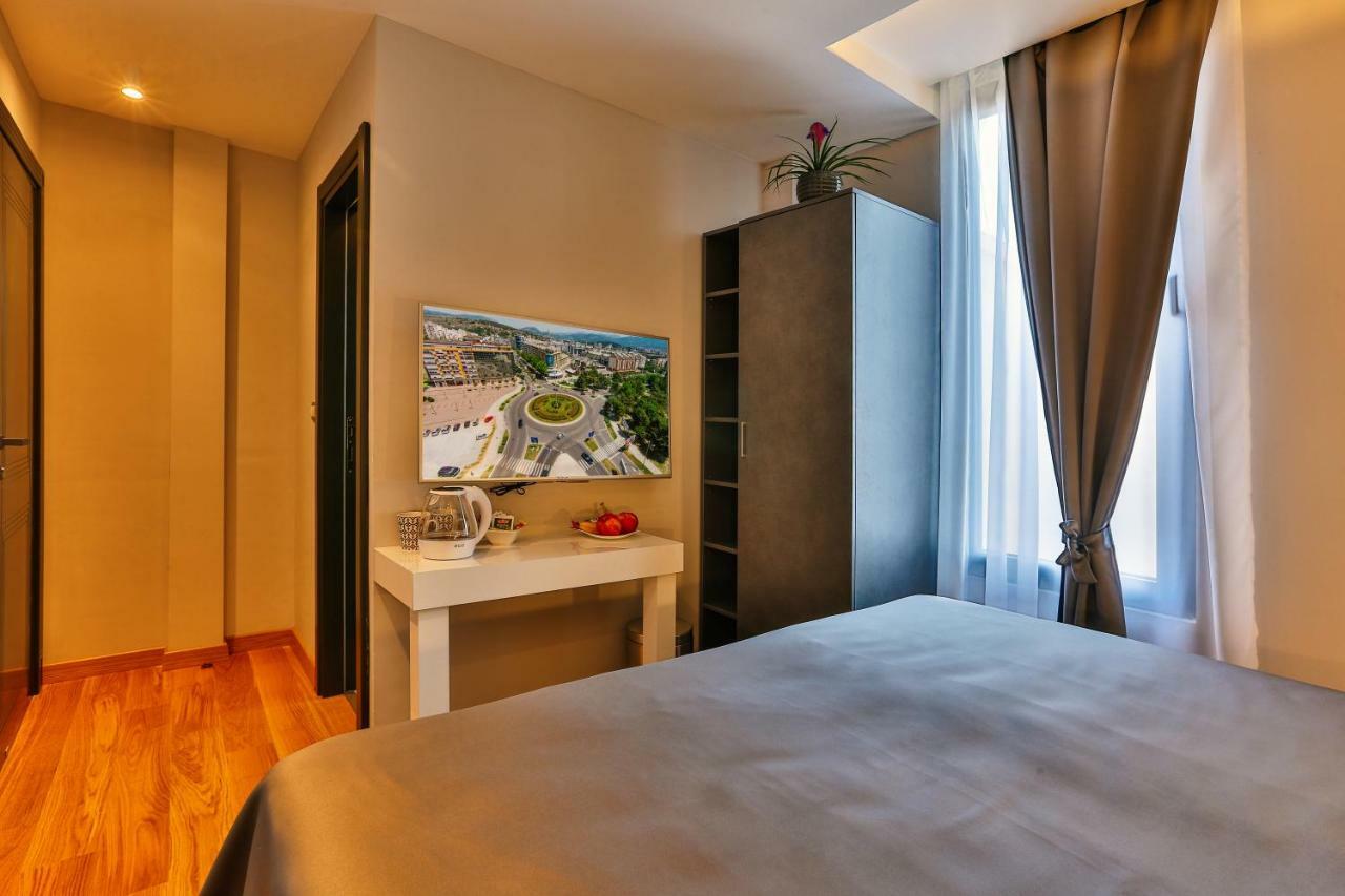 Hotel M Ποντγορίτσα Εξωτερικό φωτογραφία